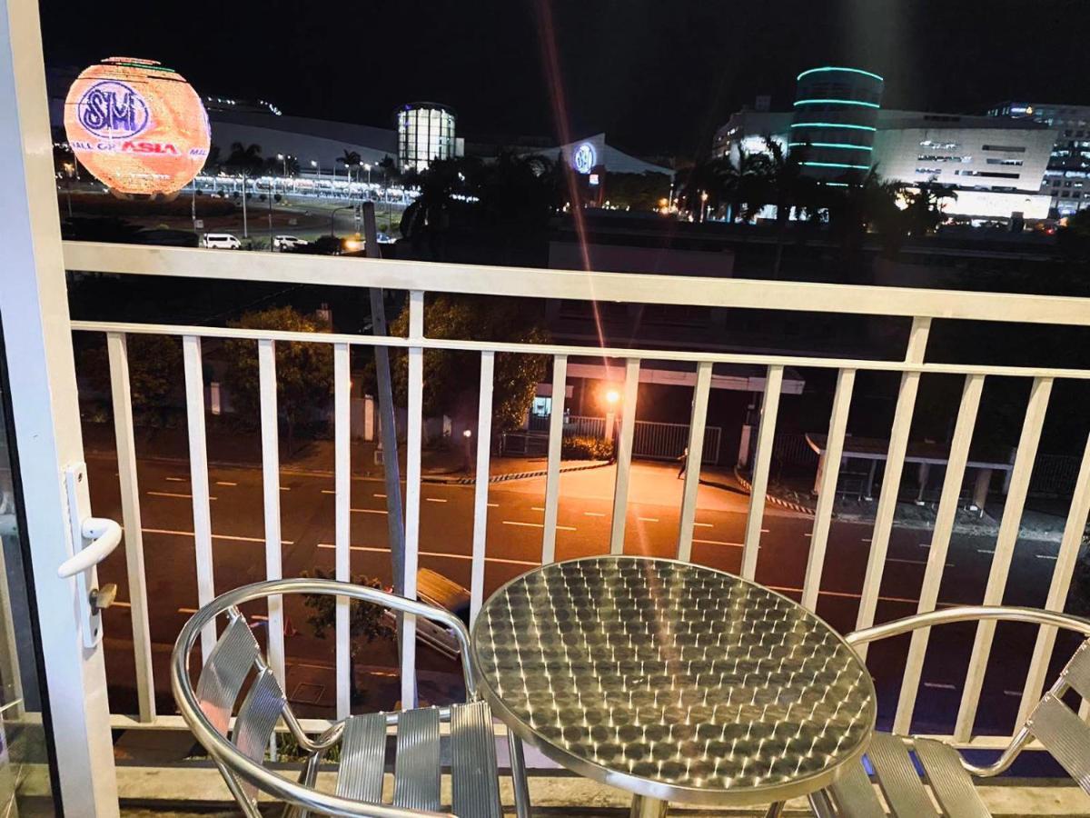 Sea 2-Br Unit With Free Parking Near Mall Of Asia Pasay Eksteriør billede