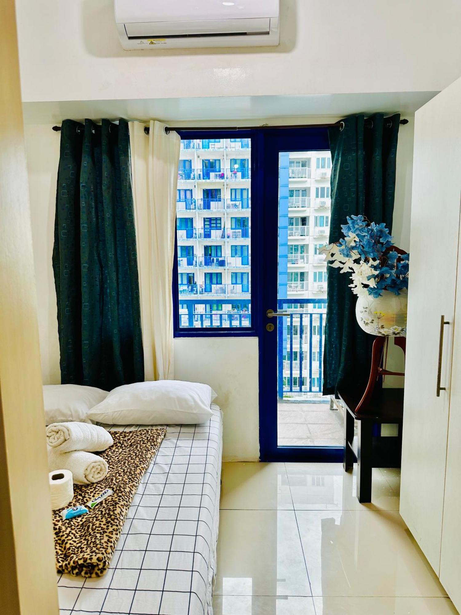Sea 2-Br Unit With Free Parking Near Mall Of Asia Pasay Eksteriør billede