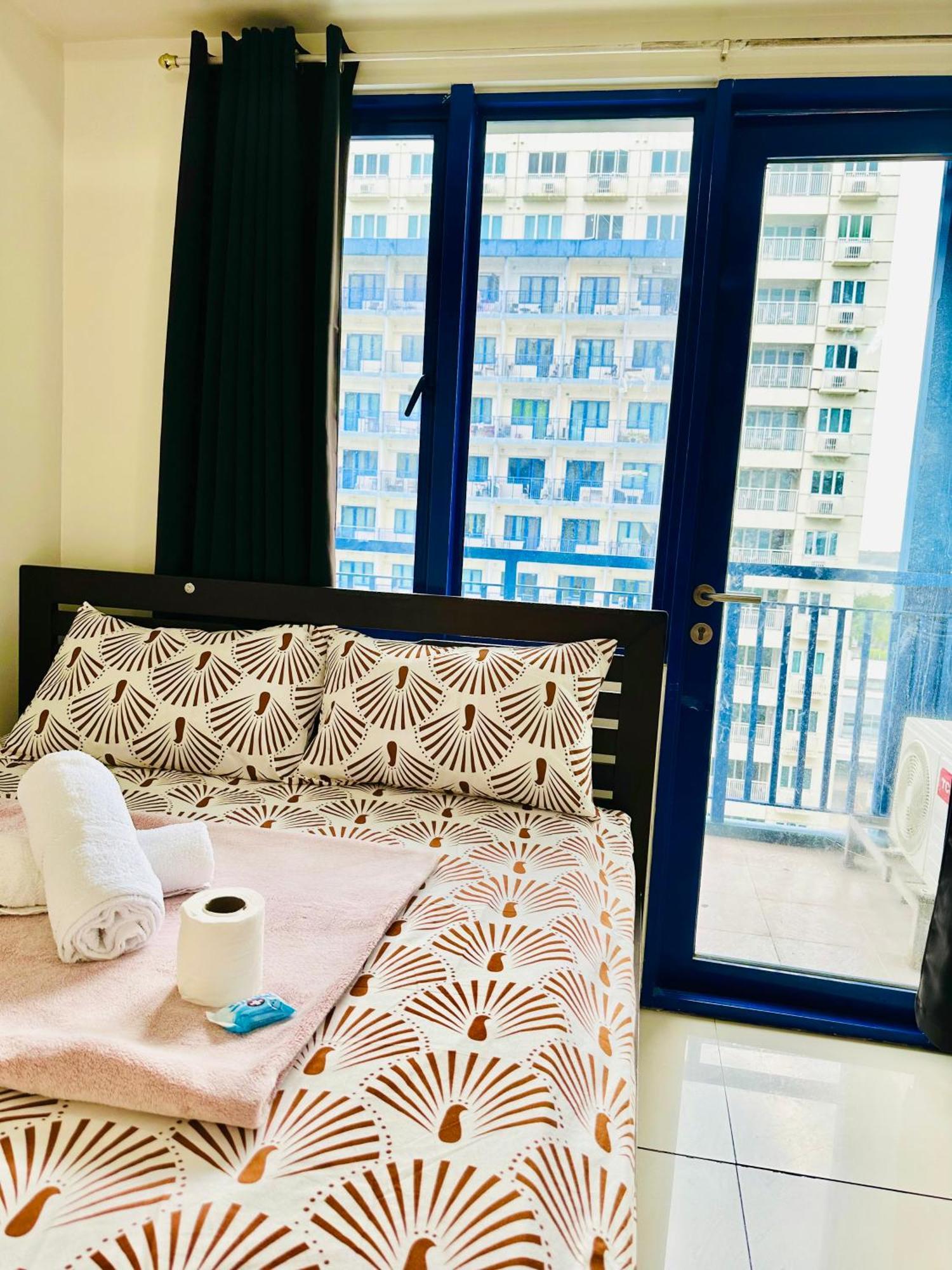 Sea 2-Br Unit With Free Parking Near Mall Of Asia Pasay Eksteriør billede