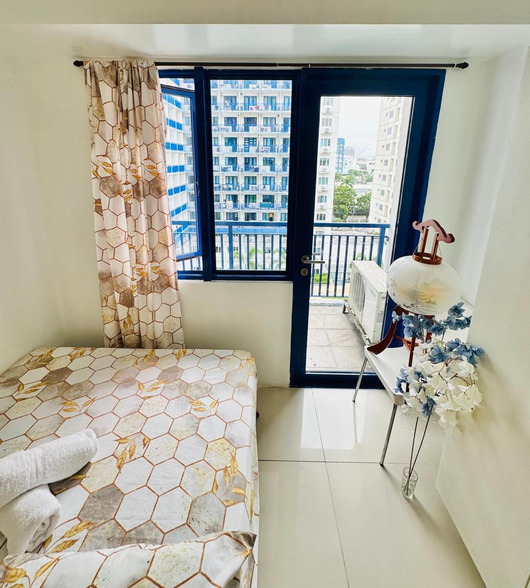 Sea 2-Br Unit With Free Parking Near Mall Of Asia Pasay Eksteriør billede